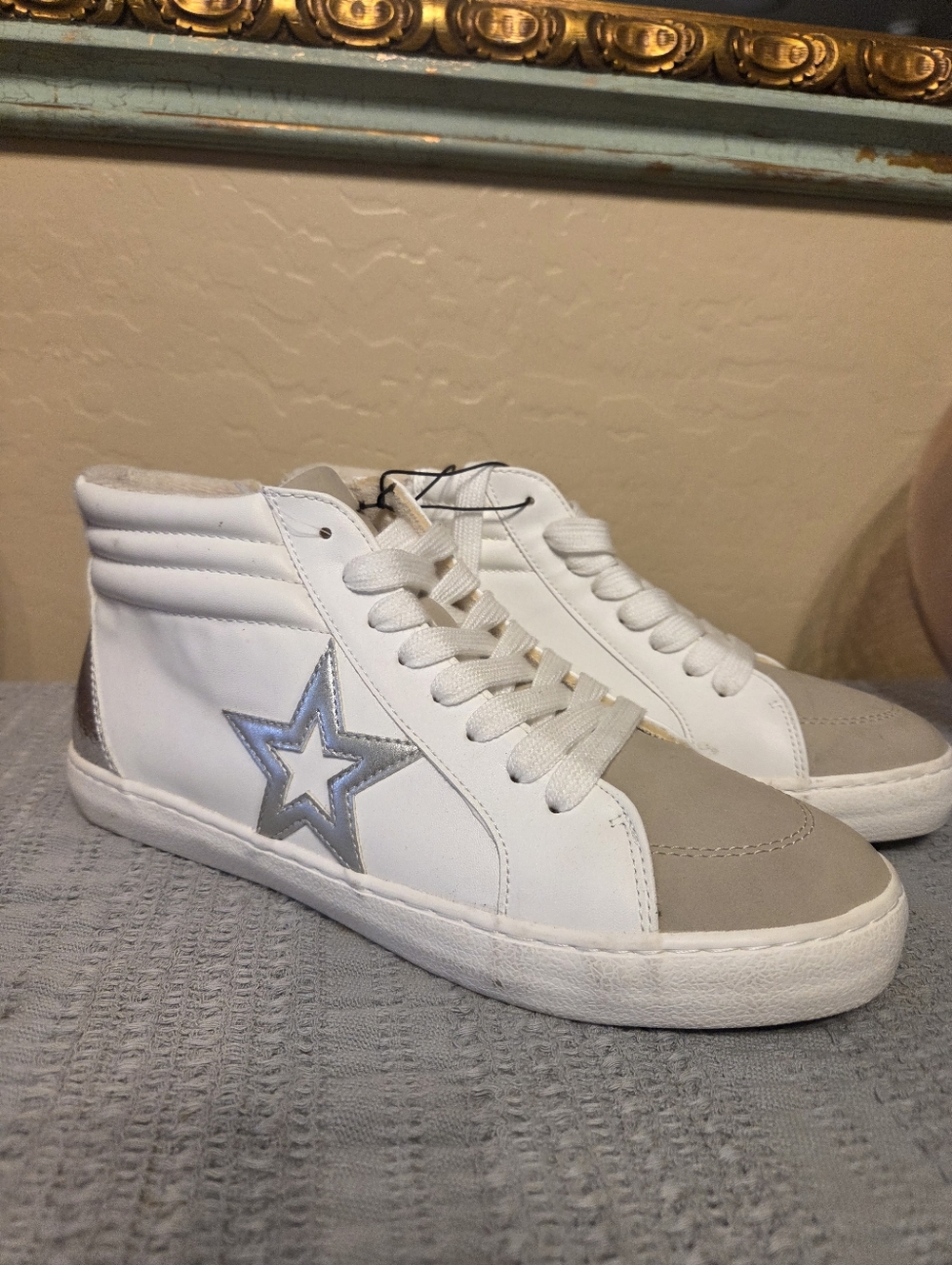 Time and Tru high tops Sneakers
